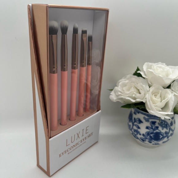 LUXIE 5-Piece Rose Gold Eyeconic Brush Set - Picture 4 of 8